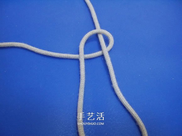两股绳水手结的打法图解(图3) 两股绳水手结的打法图解(图3)