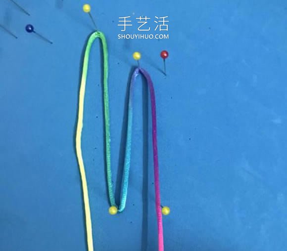 蝴蝶结的编法步骤图解教程(图1) 蝴蝶结的编法步骤图解教程(图1)