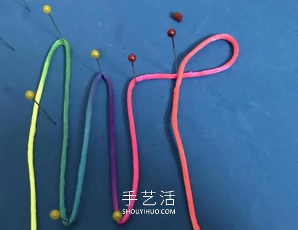蝴蝶结的编法步骤图解教程(图2) 蝴蝶结的编法步骤图解教程(图2)