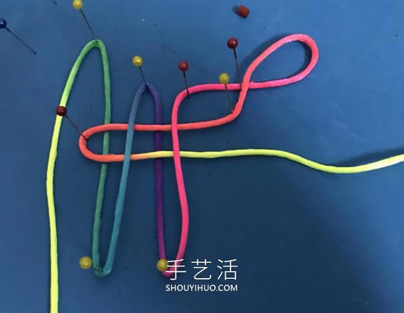 蝴蝶结的编法步骤图解教程(图3) 蝴蝶结的编法步骤图解教程(图3)