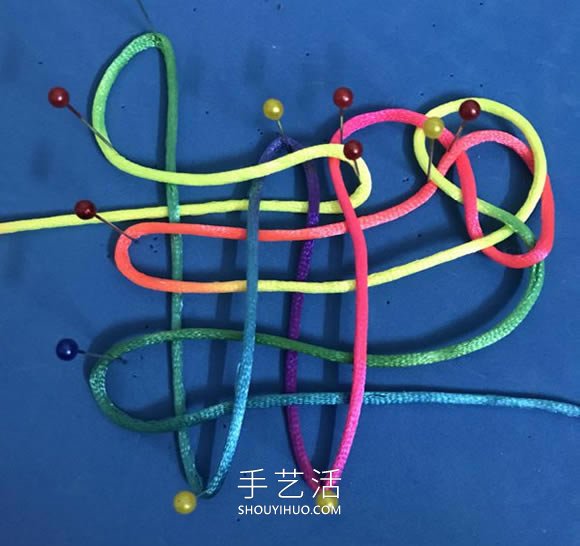 蝴蝶结的编法步骤图解教程(图8) 蝴蝶结的编法步骤图解教程(图8)