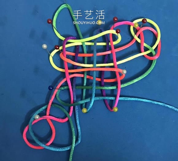 蝴蝶结的编法步骤图解教程(图13) 蝴蝶结的编法步骤图解教程(图13)