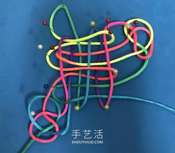 蝴蝶结的编法步骤图解教程(图14) 蝴蝶结的编法步骤图解教程(图14)