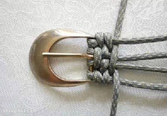自己动手编出一根皮带的方法步骤图解教程(图6) 自己动手编出一根皮带的方法步骤图解教程(图6)