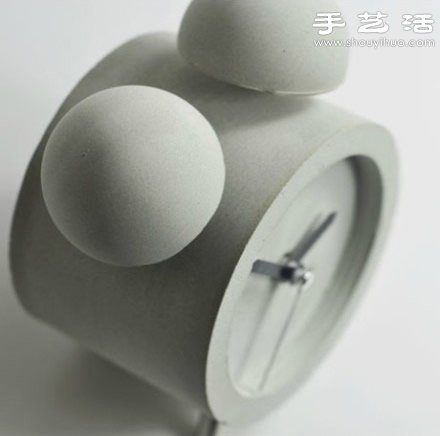 DIY充满现代工业气息的混凝土闹钟(图2) DIY充满现代工业气息的混凝土闹钟(图2)