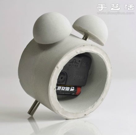 DIY充满现代工业气息的混凝土闹钟(图4) DIY充满现代工业气息的混凝土闹钟(图4)