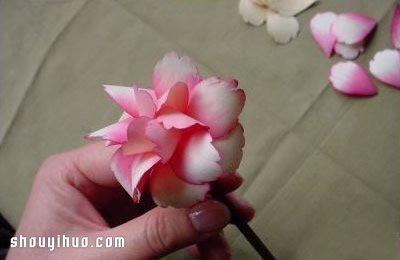 废弃刨花木屑变废为宝DIY漂亮花朵手工艺品 - 诺云双维造物网