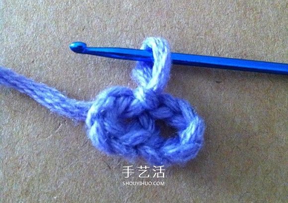两层双色五瓣花的钩法 手工钩针编织五角星花(图4) 两层双色五瓣花的钩法 手工钩针编织五角星花(图4)