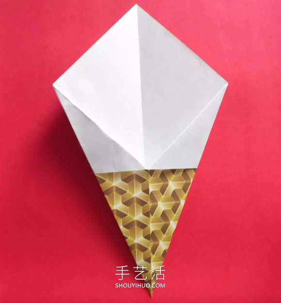 简单折纸冰淇淋蛋筒的做法图解教程(图3) 简单折纸冰淇淋蛋筒的做法图解教程(图3)