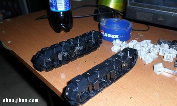 废弃键盘废物利用DIY制作坦克模型图解教程(图7)