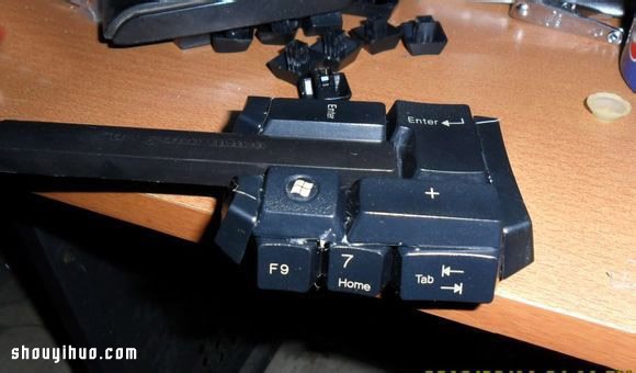 废弃键盘废物利用DIY制作坦克模型图解教程(图3)