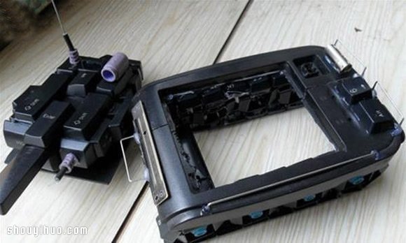 废弃键盘废物利用DIY制作坦克模型图解教程(图8)