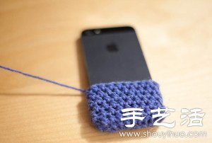 毛线+钩针 手工制作小黄人手机套(图1)