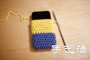 毛线+钩针 手工制作小黄人手机套(图2)