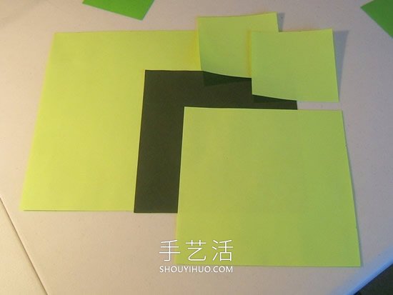 简单折纸立体圣诞树的折法详细步骤图(图2)