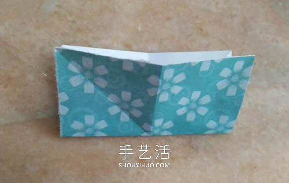 简单折纸漂亮雨伞的折法图解教程(图3)
