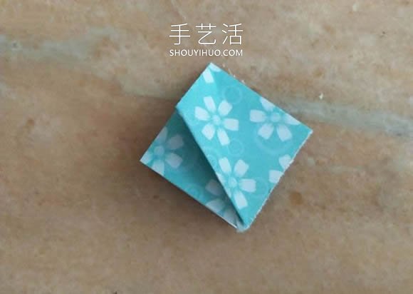 简单折纸漂亮雨伞的折法图解教程(图5)