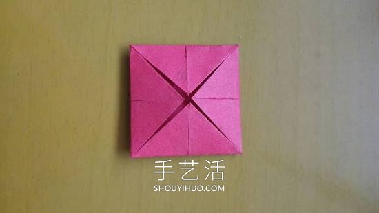 婴儿小衣裤折叠方法教程(图4)