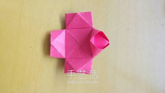 婴儿小衣裤折叠方法教程(图5)