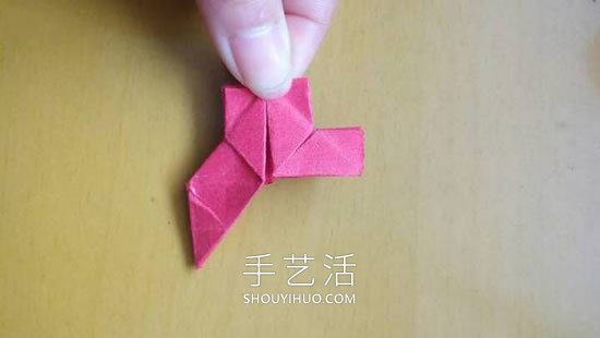 婴儿小衣裤折叠方法教程(图7)