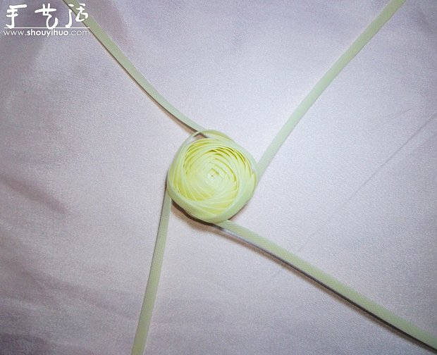 编织带手工编织漂亮鲜花教程(图6)