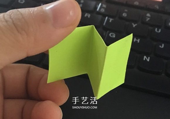 简单的方法折纸蝴蝶的图解教程(图3) 简单的方法折纸蝴蝶的图解教程(图3)