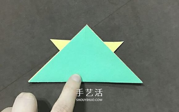 儿童简单折纸小金鱼的折法图解(图7) 儿童简单折纸小金鱼的折法图解(图7)
