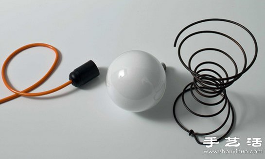 旧弹簧废物利用 DIY简洁时尚台灯(图5)