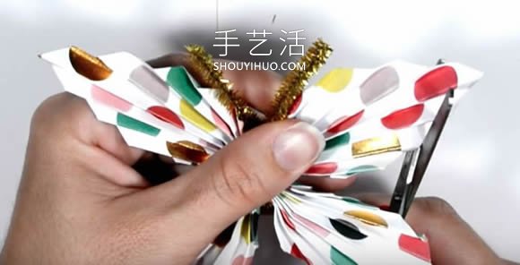 简单又漂亮纸蝴蝶的折法图解教程(图9)