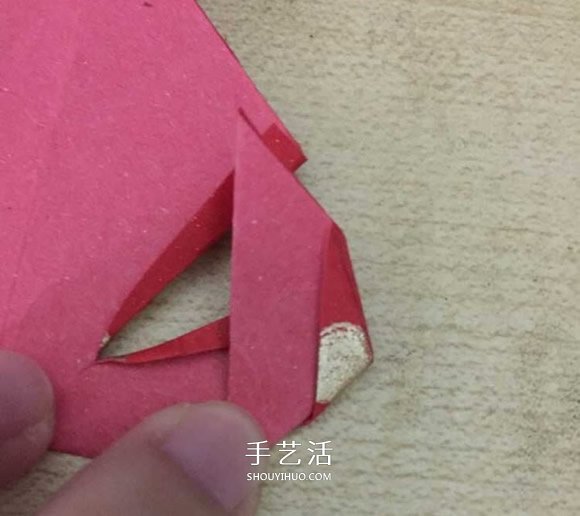 简易折纸枫叶的教程 红包纸折枫叶折法图解(图4) 简易折纸枫叶的教程 红包纸折枫叶折法图解(图4)