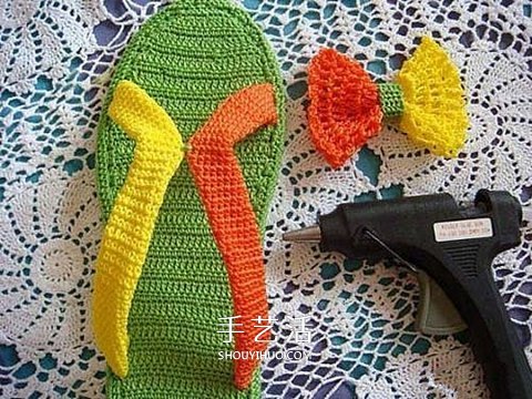 色彩活泼拖鞋的织法 手工编织人字拖鞋图解(图7)