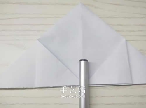 幼儿园简单折纸教程 可爱小飞碟的折法图解(图4) 幼儿园简单折纸教程 可爱小飞碟的折法图解(图4)