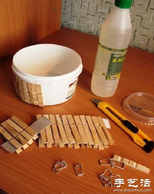 塑料桶废物利用手工制作提篮/篓子(图2) 塑料桶废物利用手工制作提篮/篓子(图2)