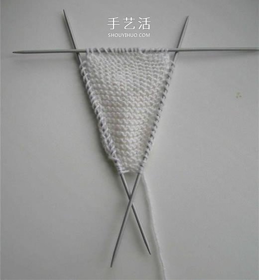 女宝宝保暖毛线鞋编织图解 带扣带和花朵装饰(图6) 女宝宝保暖毛线鞋编织图解 带扣带和花朵装饰(图6)