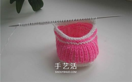 女宝宝保暖毛线鞋编织图解 带扣带和花朵装饰(图15) 女宝宝保暖毛线鞋编织图解 带扣带和花朵装饰(图15)