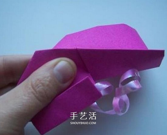 简单鞋子的折法图解 女式纸鞋子怎么折方法(图12) 简单鞋子的折法图解 女式纸鞋子怎么折方法(图12)