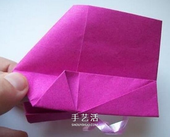 简单鞋子的折法图解 女式纸鞋子怎么折方法(图14) 简单鞋子的折法图解 女式纸鞋子怎么折方法(图14)