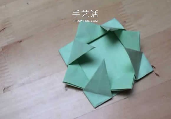 旋转纸陀螺怎么折图解 简单花型陀螺折纸教程(图19) 旋转纸陀螺怎么折图解 简单花型陀螺折纸教程(图19)