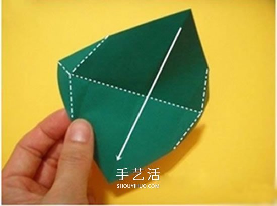 儿童折纸草莓的教程 简单草莓怎么折图解(图8)