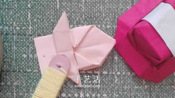 简单小帽子的折纸方法 带帽檐帽子怎么折图解(图9)