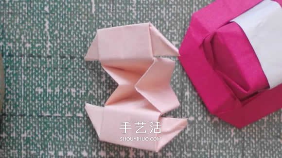 简单小帽子的折纸方法 带帽檐帽子怎么折图解(图10)