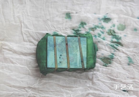 衣服靛蓝染色方法步骤 靛蓝染色衣物DIY图解(图12) 衣服靛蓝染色方法步骤 靛蓝染色衣物DIY图解(图12)