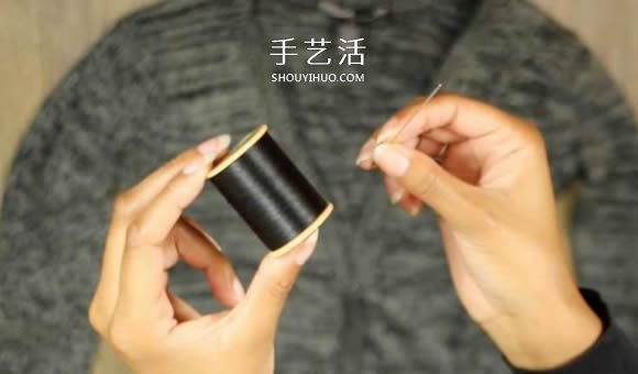 普通开衫毛衣改造 DIY露肩皱褶上衣的方法(图6) 普通开衫毛衣改造 DIY露肩皱褶上衣的方法(图6)