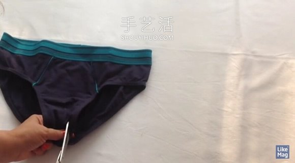 旧的三角裤巧改造 DIY运动内衣的方法图解!(图1) 旧的三角裤巧改造 DIY运动内衣的方法图解!(图1)
