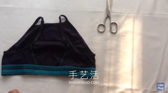 旧的三角裤巧改造 DIY运动内衣的方法图解!(图2) 旧的三角裤巧改造 DIY运动内衣的方法图解!(图2)