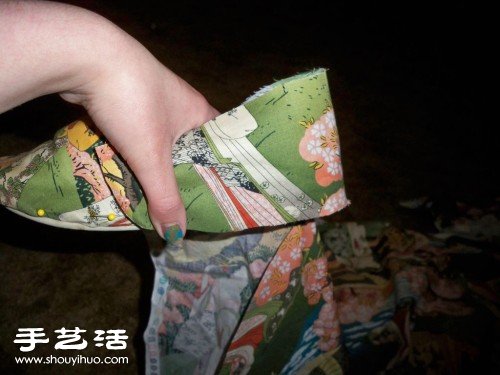 旧布鞋改造利用 DIY时尚田园风布艺美鞋(图3) 旧布鞋改造利用 DIY时尚田园风布艺美鞋(图3)