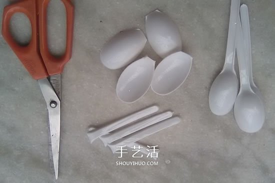 自制母亲节礼物莲花灯的方法 环保又美丽!(图2) 自制母亲节礼物莲花灯的方法 环保又美丽!(图2)