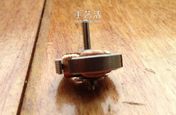 用旧马达DIY制作酷炫陀螺的方法教程 - 诺云双维造物网