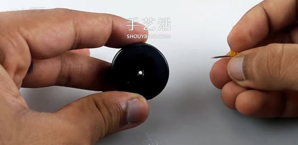 旧鼠标手工制作电动玩具车的教程(图3) 旧鼠标手工制作电动玩具车的教程(图3)