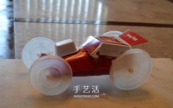 麦当劳包装盒废物利用 手工制作酷炫赛车模型 - 诺云双维造物网
